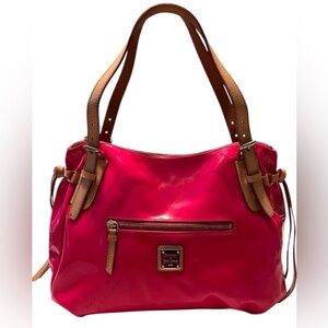 Dooney & Bourke Nina Pink
Shoulder Bag Patent Leather Tote Bag